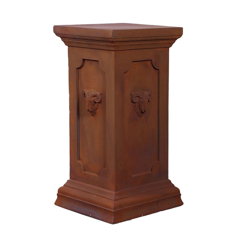 Keswick with Ram Head Pedestal - 66cm - Rusty Finish