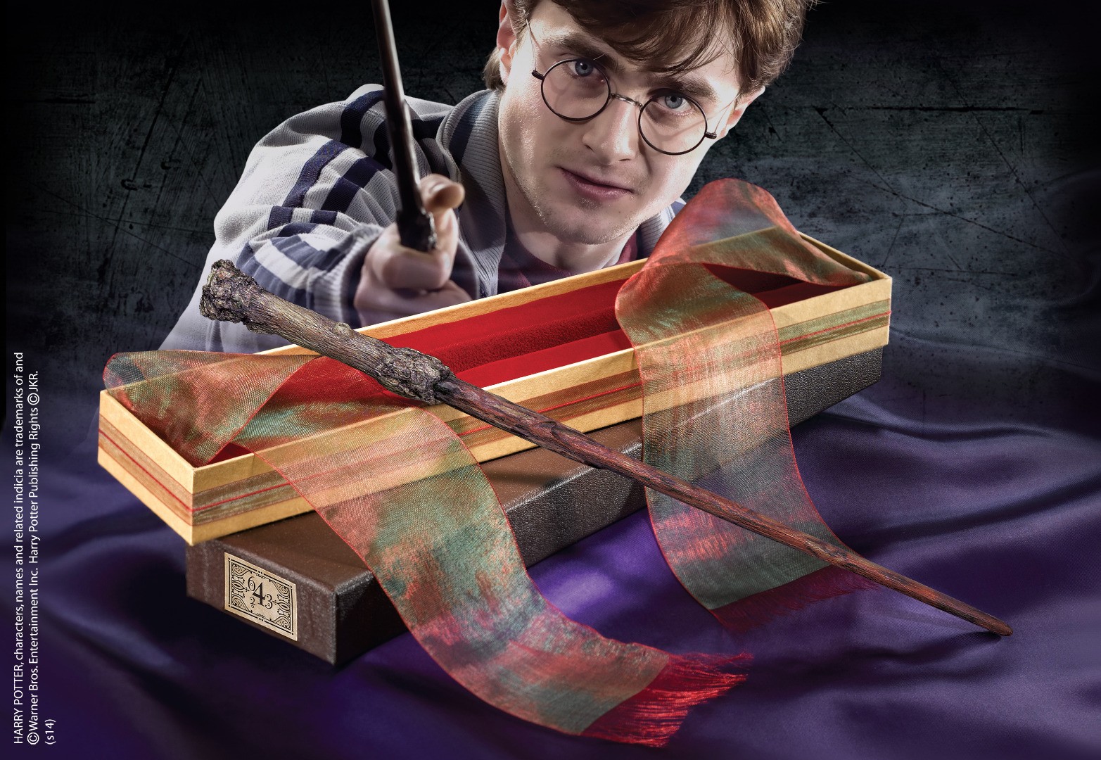 Harry Potters Wand in Ollivanders Box