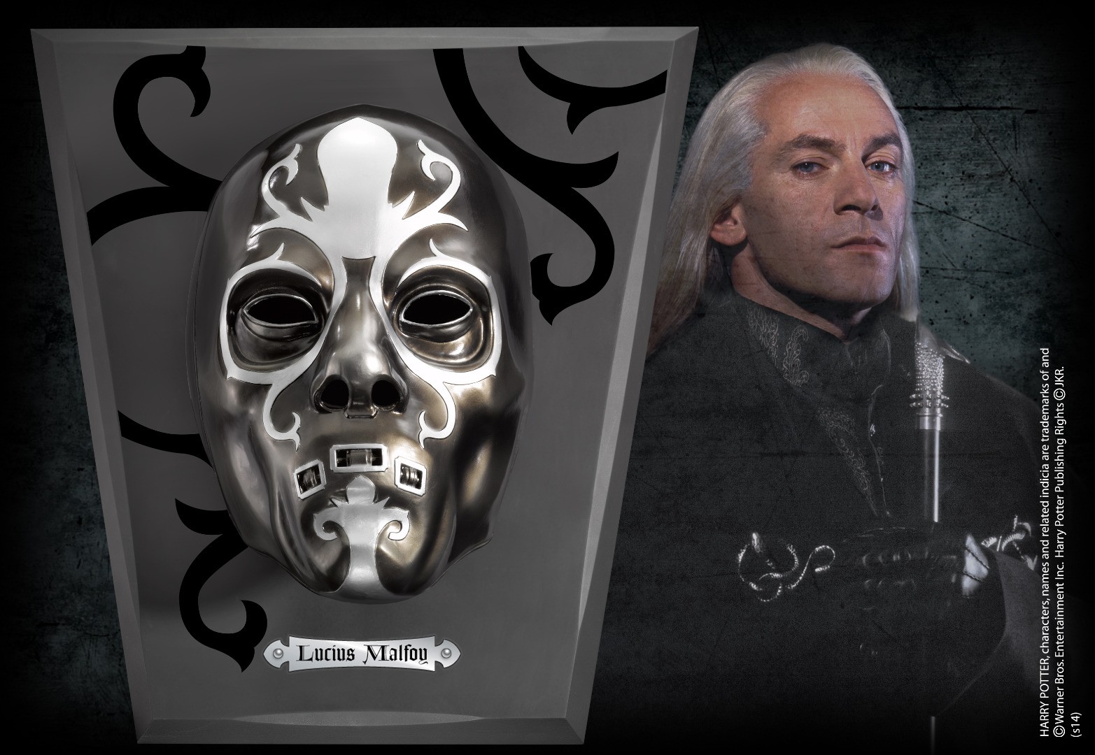 Luciuos Malfoy Mask With Wall Display