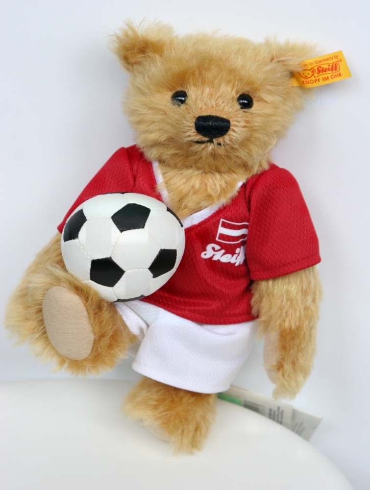 Steiff Teddy Bear Football Player 22cm EAN 002960