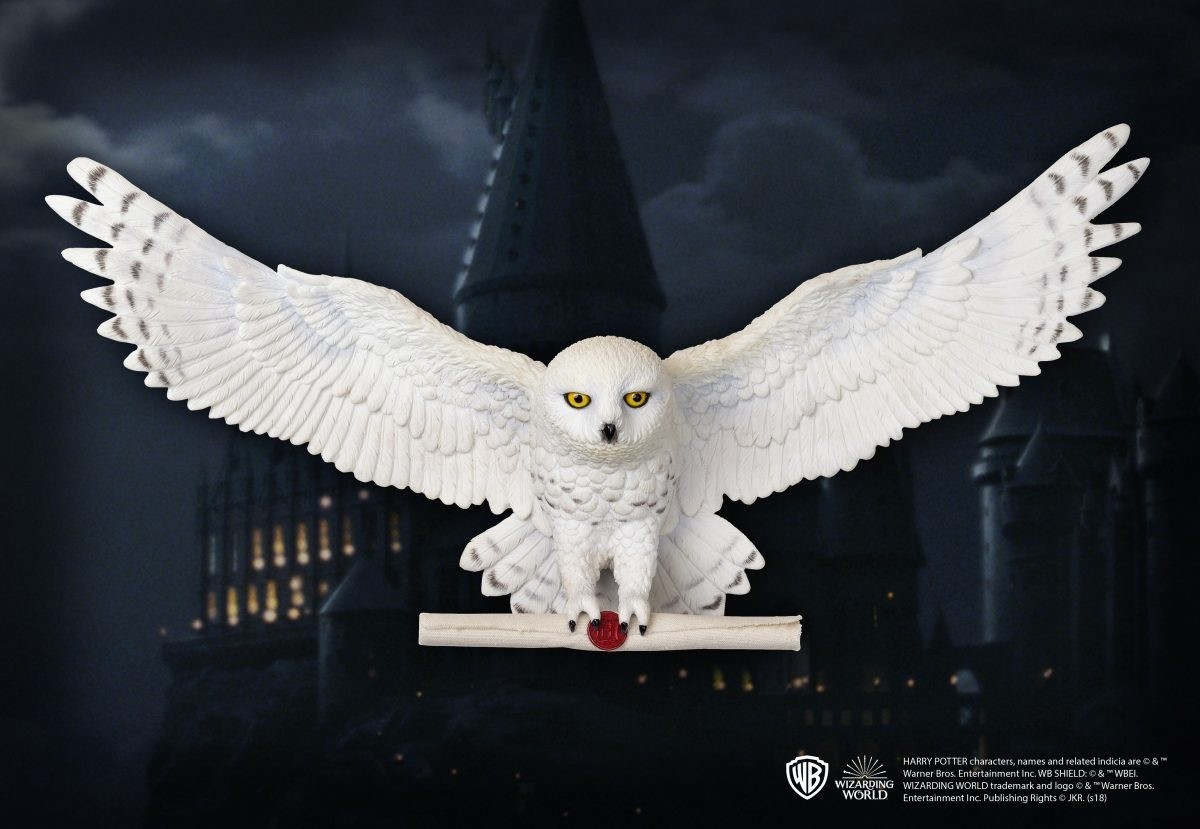 Hedwig Owl Post Wall Decor