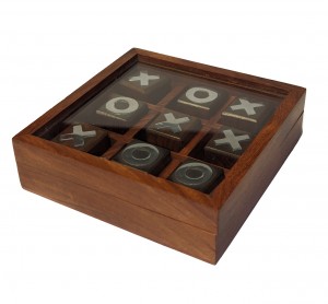 Tic Tac Toe In Glass Lid Box 12.5cm